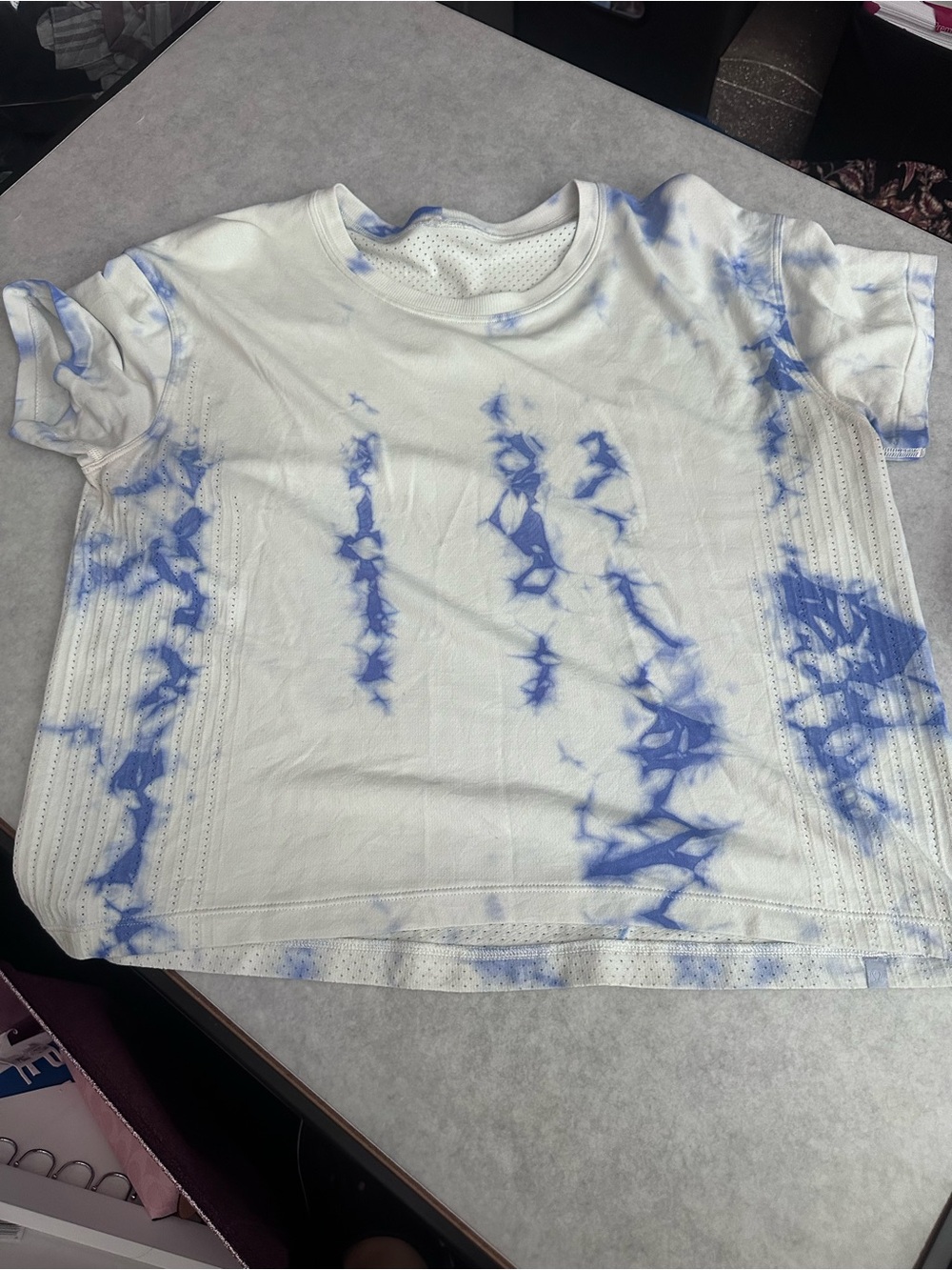 Lululemon White Blue Tie-Dye Mesh Crew Neck Short Sleeve T-Shirt Size L